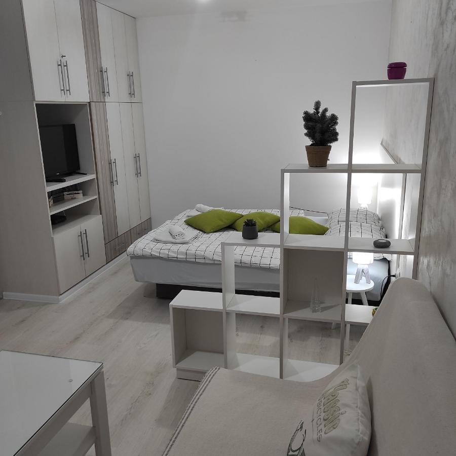 Apartman Jevrejska Banja Luka Buitenkant foto