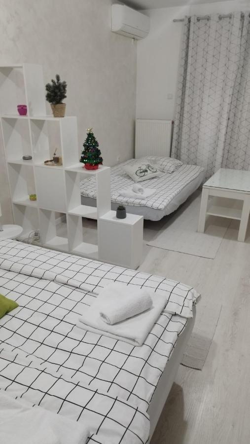 Apartman Jevrejska Banja Luka Buitenkant foto